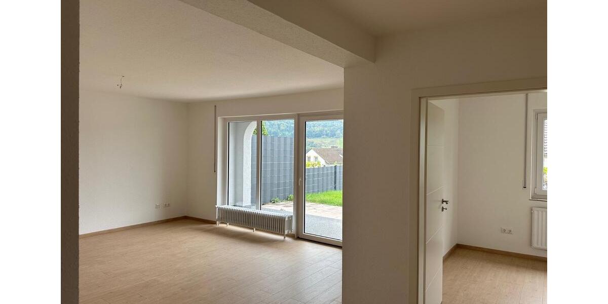 Erdgeschoßwohnung Körle - 4 Zimmer, 84 m&sup2;, 300.000&euro; | Angebot:24568662