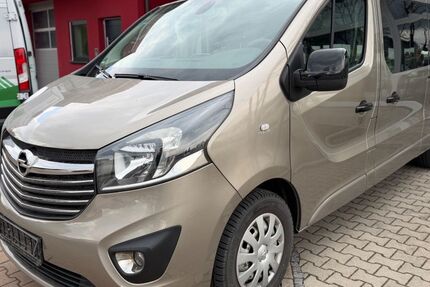 Opel Vivaro 158.500 km 15.990 &euro; Waltenhofen/Kempten 87448