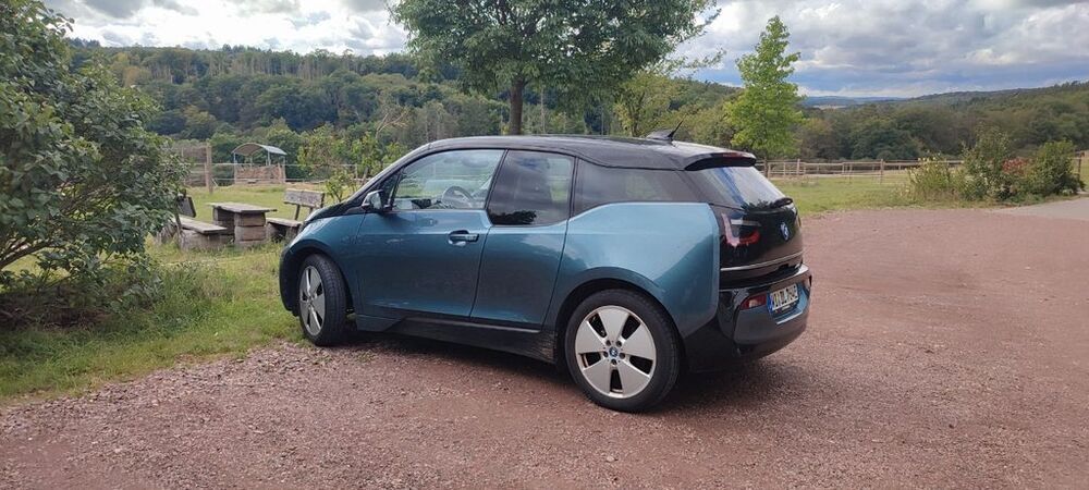 i3