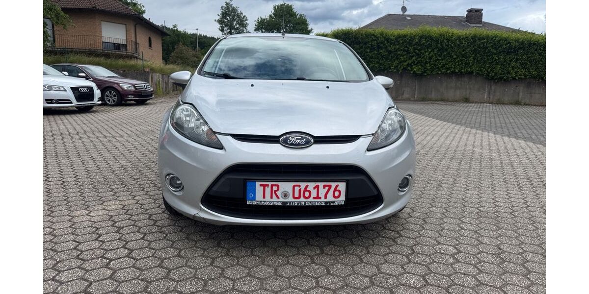 Ford Fiesta 258.000 km 2.300 &euro; Schweich-Issel 54338