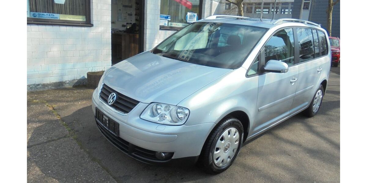 VW Touran 218.000 km 2.650 &euro; Dillingen/Saar 66763
