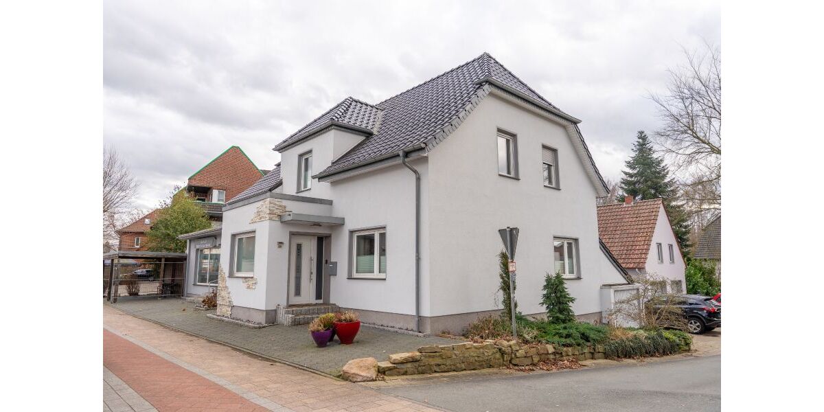 Provisionsfrei* Geräumiges, zentralgelegenes 6-Zimmer Einfamilienhaus mit Gewerbeeinheit in Eilshausen - Einfamilienhaus Hiddenhausen | Angebot:26689390