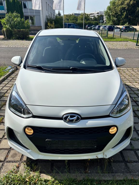 i10
