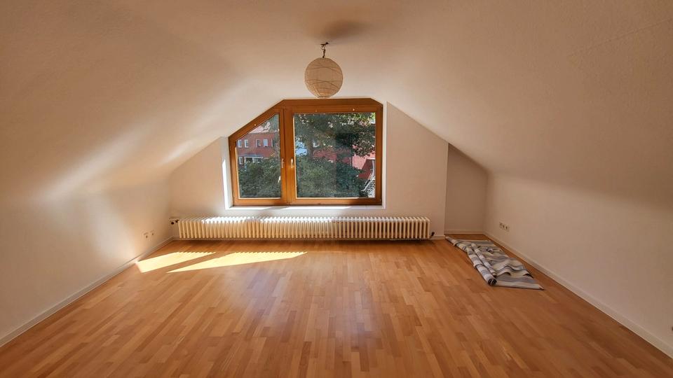 Reihenhaus Saarbrücken Dudweiler - 4 Zimmer, 150 m&sup2;, 1.240&euro; | Angebot:26182845