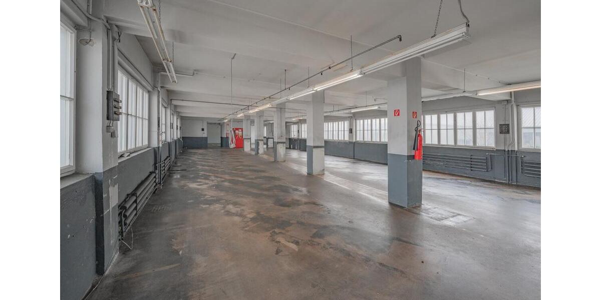 Gewerbeobjekt Villingen-Schwenningen Schwenningen - 2.082&euro; | Angebot:26227770