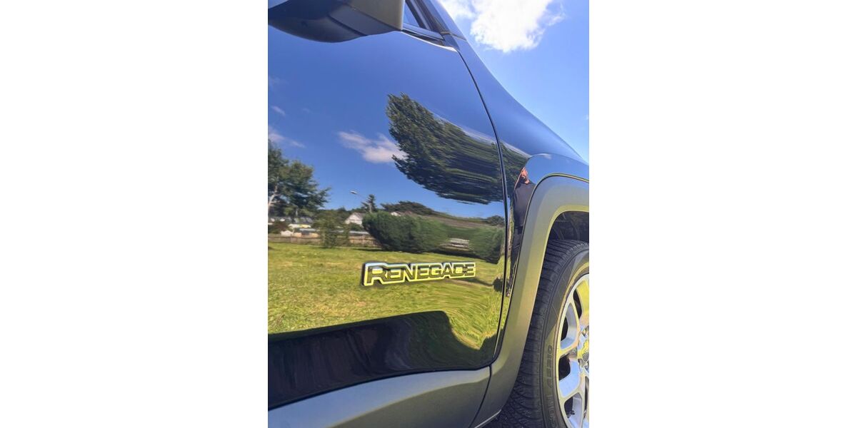 Jeep Renegade 135.000 km 12.200 &euro; Waldenbuch 71111
