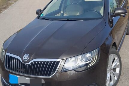 Skoda Superb 251.000 km 9.300 &euro; Ziemetshausen 86473