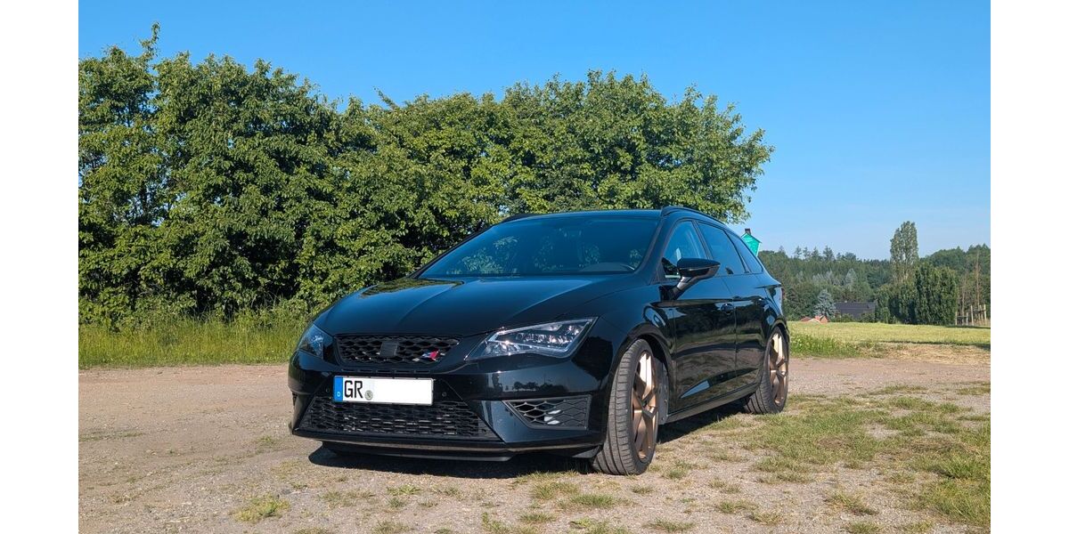 Seat Leon 65.000 km 22.999 &euro; Ebersbach-Neugersdorf 02730