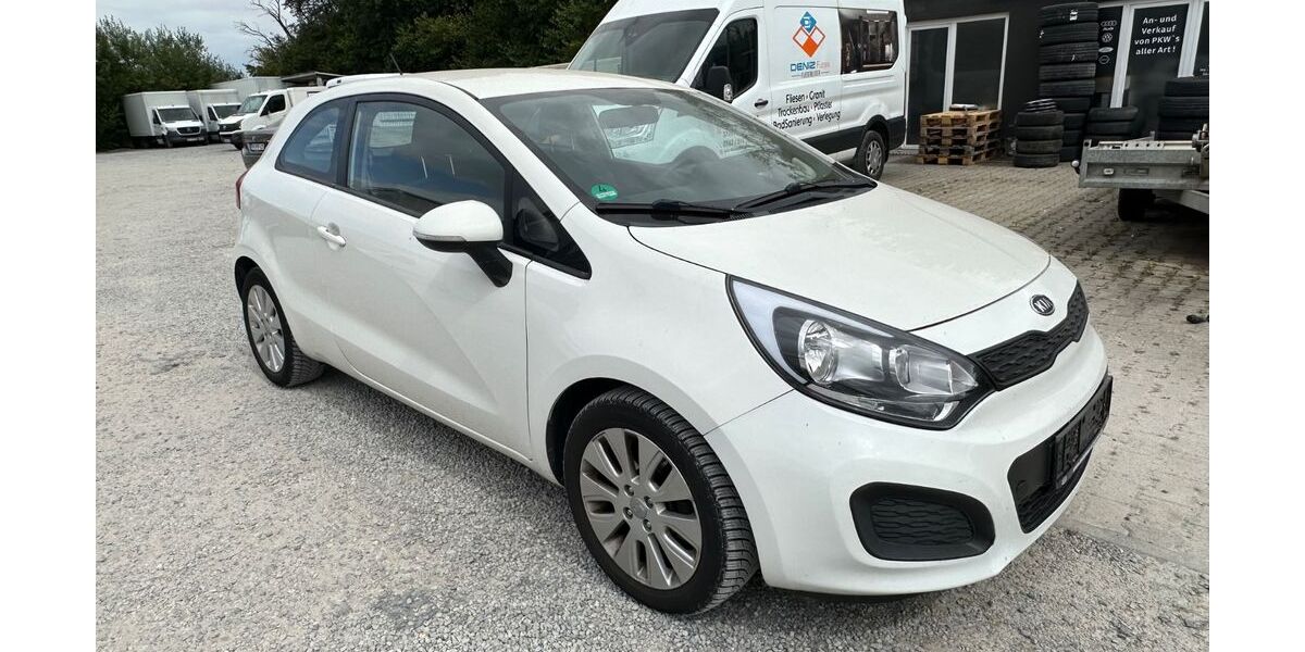Kia Rio 248.400 km 1.400 &euro; Düren 52351