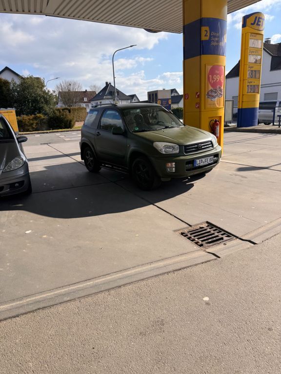 RAV 4