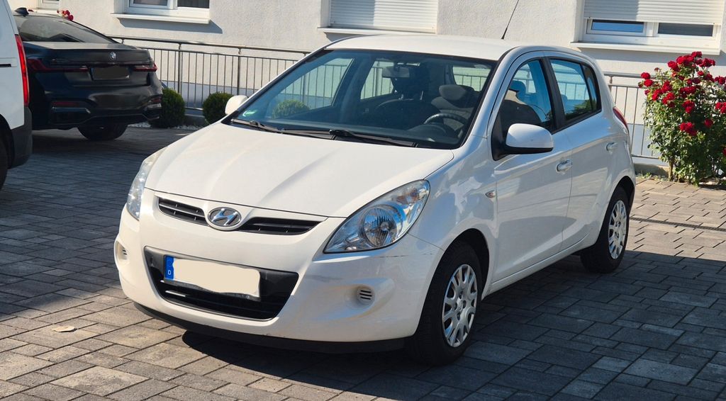 Hyundai i20 135.000 km 3.300 &euro; Mühlheim am Main 63165