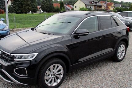 VW T-Roc 3.800 km 31.200 &euro; Vohburg 85088