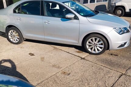 Seat Toledo 149.000 km 3.999 &euro; Gera 07551