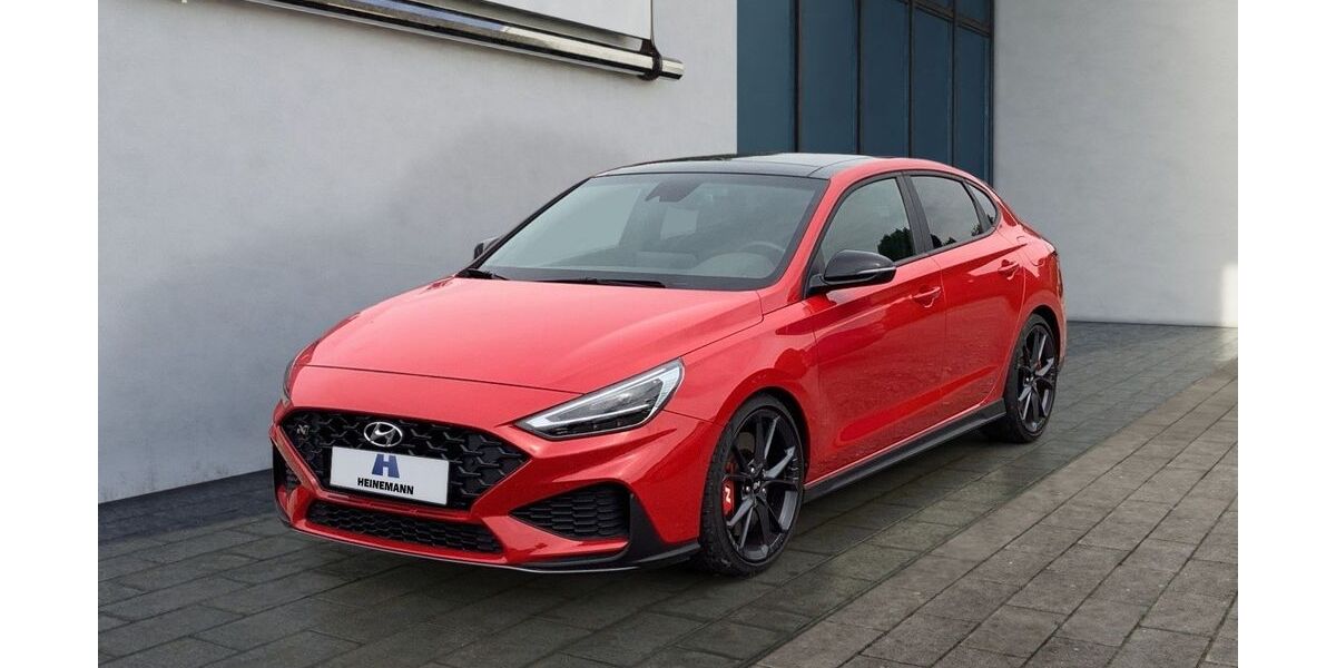 Hyundai i30 46.552 km 31.950 &euro; Salzgitter 38229