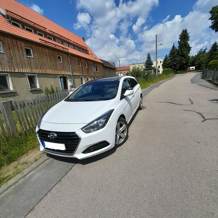 Hyundai i40 188.992 km 12.500 € Bretnig-Hauswalde