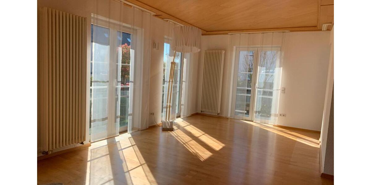 Erdgeschoßwohnung Eppelheim - 4 Zimmer, 115 m&sup2;, 1.300&euro; | Angebot:26023487