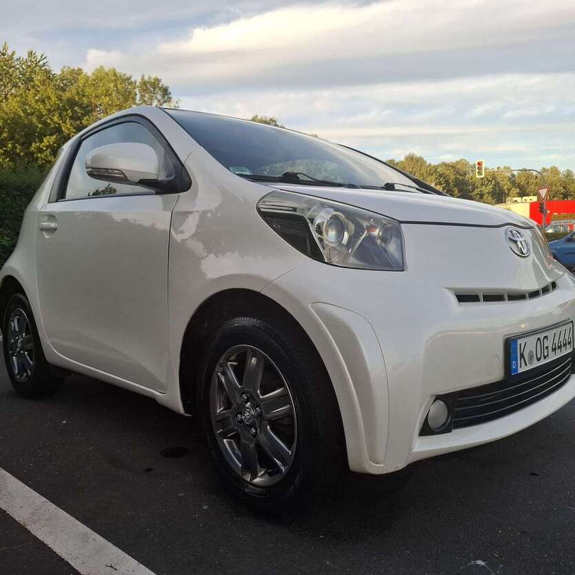 Toyota iQ 119.700 km 3.650 € Köln 50676
