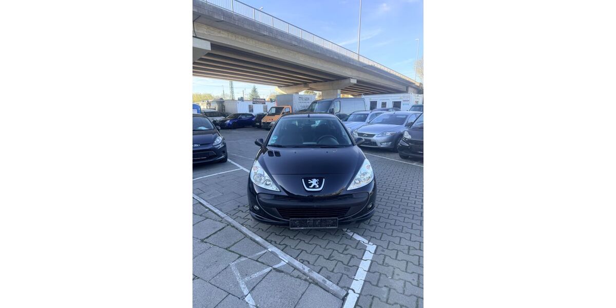 Peugeot 206 170.000 km 599 &euro; München 81825
