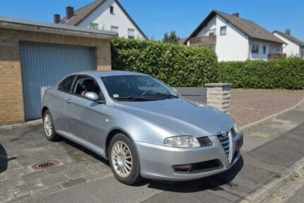 Alfa Romeo GT 142.000 km 900 &euro; Babenhausen 64832