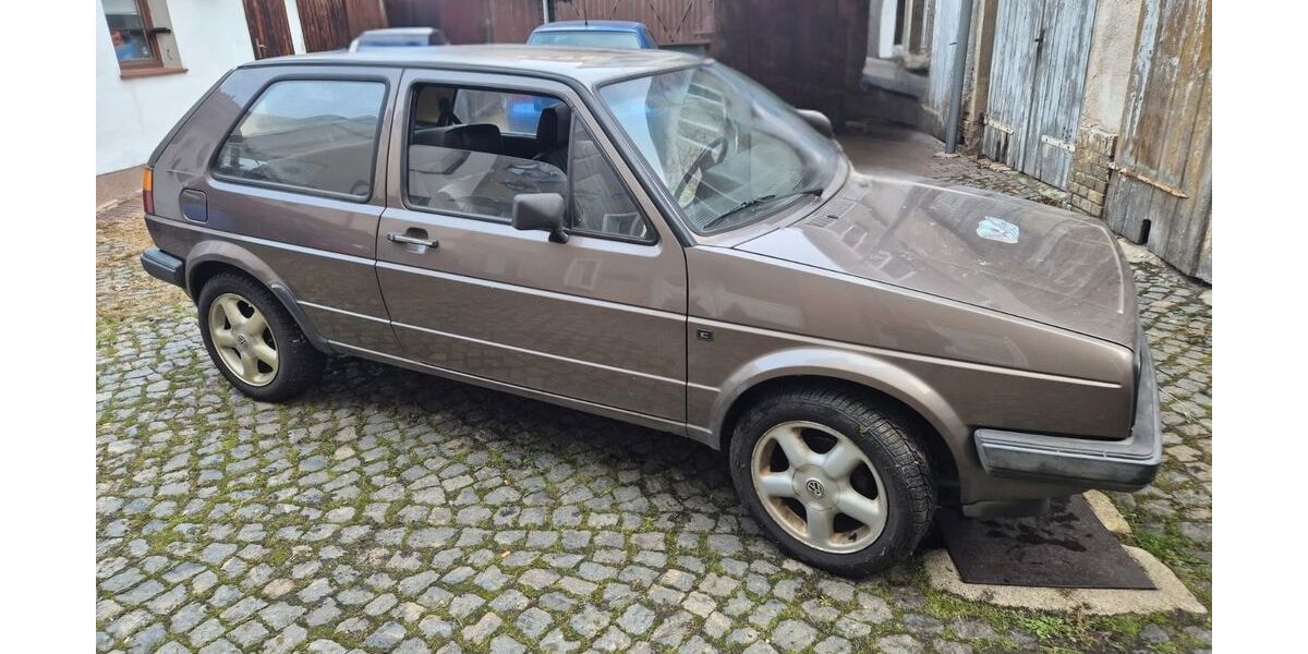 VW Golf 181.000 km 2.200 &euro; Doberschütz 04838