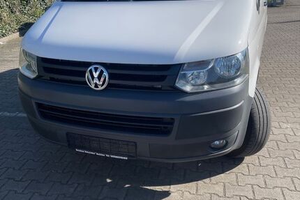 VW T5 Transporter 254.000 km 7.900 &euro; Barleben 39179