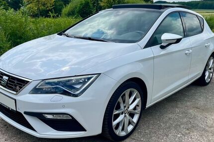 Seat Leon 142.420 km 13.680 &euro; Springe 31832