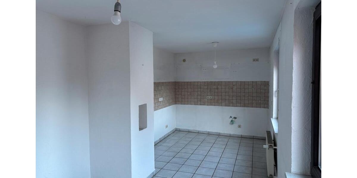 Mehrfamilienhaus, Wohnhaus Neckarbischofsheim - 8 Zimmer, 194 m&sup2;, 1.900&euro; | Angebot:25992356