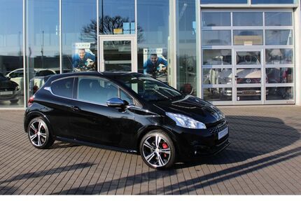 Peugeot 208 36.058 km 13.996 &euro; Potsdam 14482