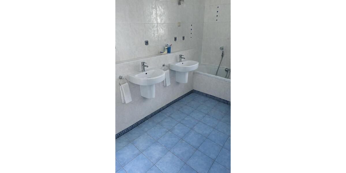 Einfamilienhaus Weimar - 5 Zimmer, 140 m&sup2;, 1.800&euro; | Angebot:26341076