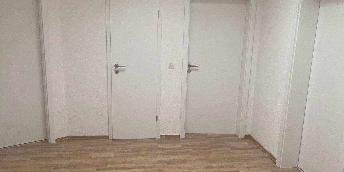 Helle 3-Zimmer-Wohnung in zentraler Lage inkl. Garage - Blumenthal - WG-geeignet 3 zimmer