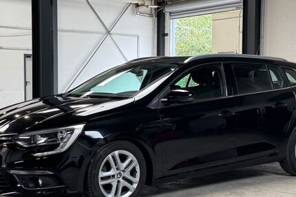 Renault Megane 87.950 km 8.900 &euro; Bielefeld 33649