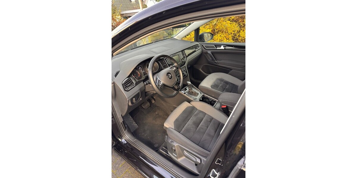 VW Golf Sportsvan 49.000 km 14.000 € Kürten 51515