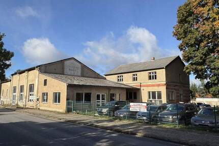 Nutzen Sie die Gelegenheit und gestalten Sie dieses vielseitige Anwesen nach Ihren Vorstellungen zimmer