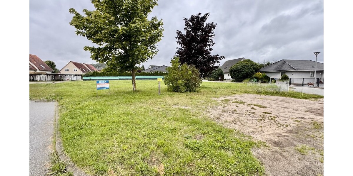 HORN IMMOBILIEN ++ Baugrundstück in Pasewalk, Einfamilienhaus oder zwei Doppelhaushälften - Grundstück Pasewalk | Angebot:25263360