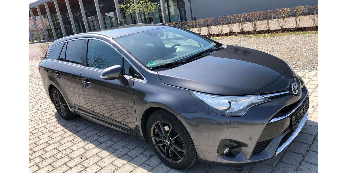 Toyota Avensis 108.930 km 16.200 &euro; Aitrach 88319