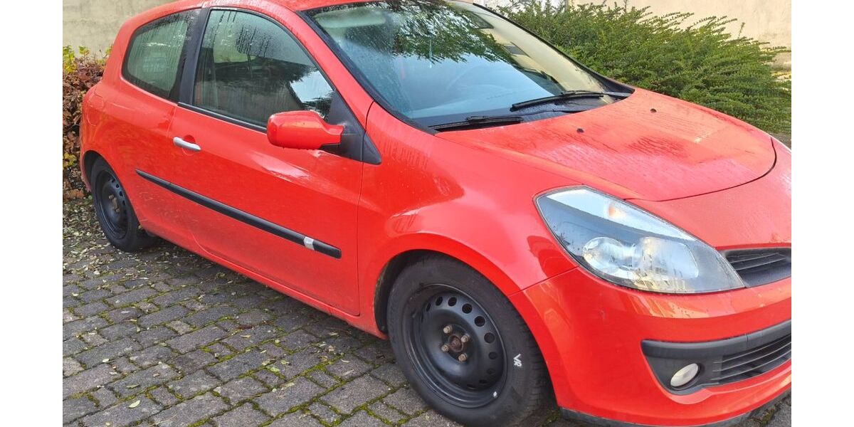 Renault Clio 135.000 km 2.800 &euro; Landscheid 54526