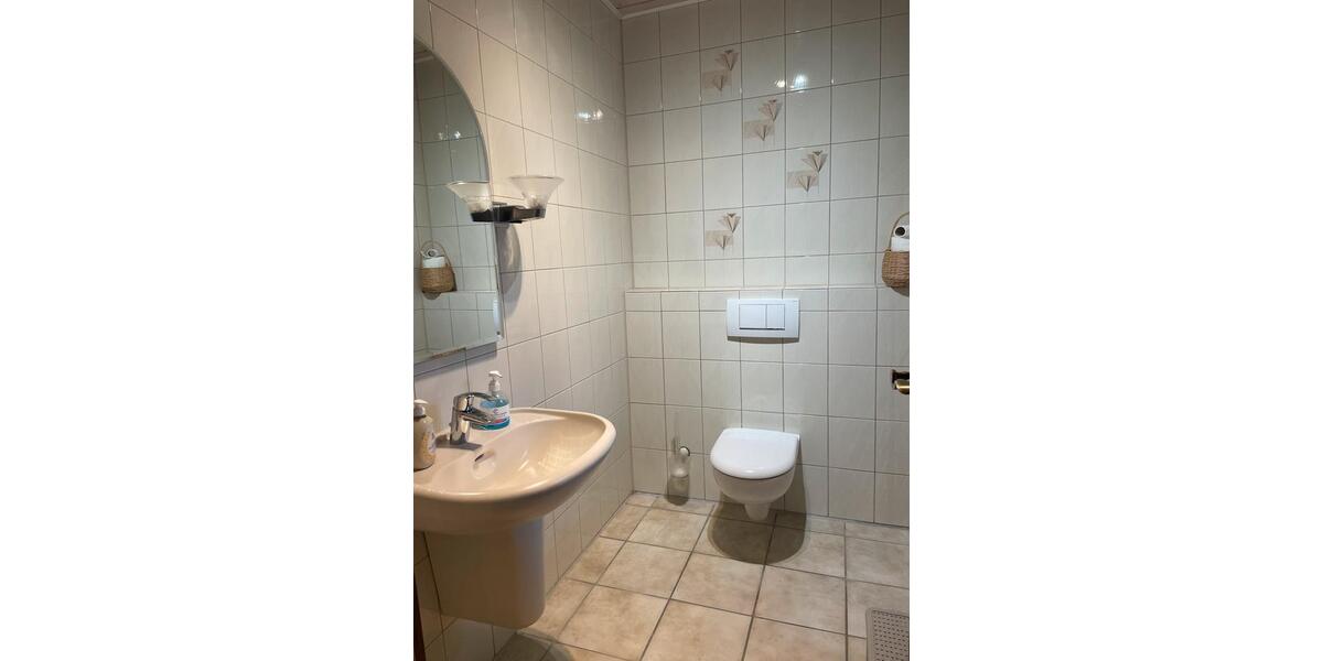 Doppelhaushälfte Leimen - 6 Zimmer, 210 m&sup2;, 2.000&euro; | Angebot:24715089