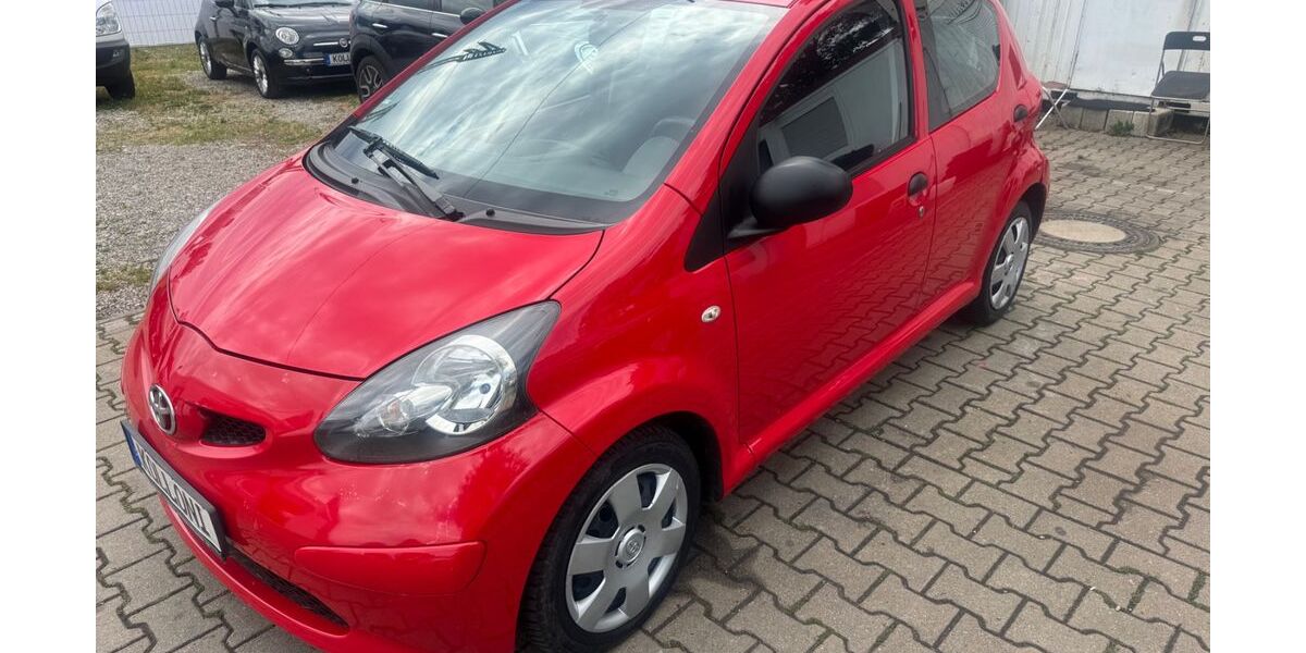 Toyota Aygo (X) 87.524 km 1.999 &euro; München OT Aubing-Lochhausen-Langwied 81243