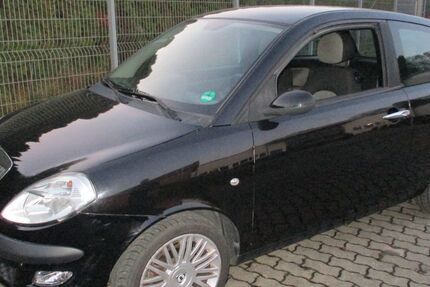 Lancia Ypsilon 180.000 km 1.550 &euro; Ahlen 59227