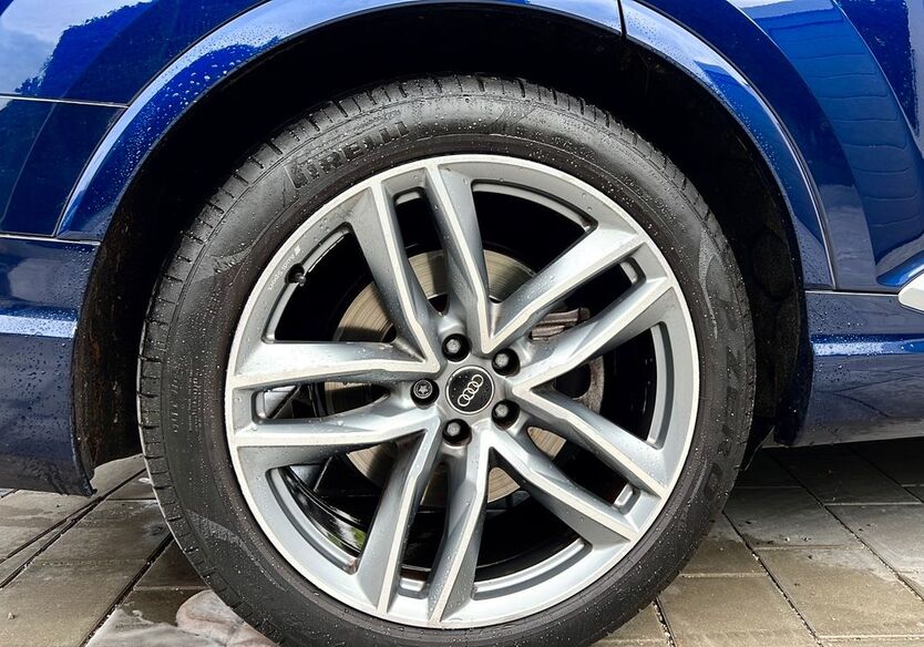 Audi Q7 83.700 km 48.250 € munchen 80689