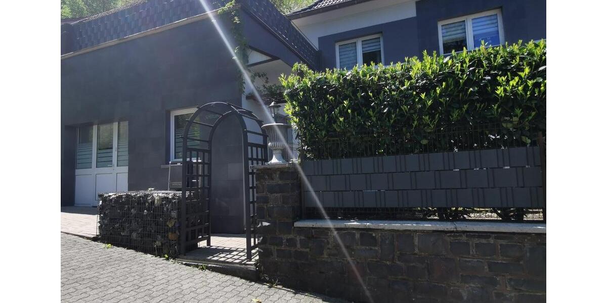 Einfamilienhaus Idar-Oberstein Oberstein - 11 Zimmer, 240 m&sup2;, 279.000&euro; | Angebot:27085341