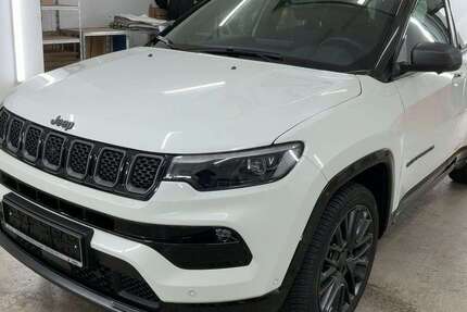 Jeep Compass 13.200 km 21.990 € Leipzig 04347