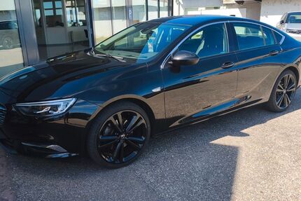 Opel Insignia 108.000 km 9.900 &euro; Schwandorf 92421