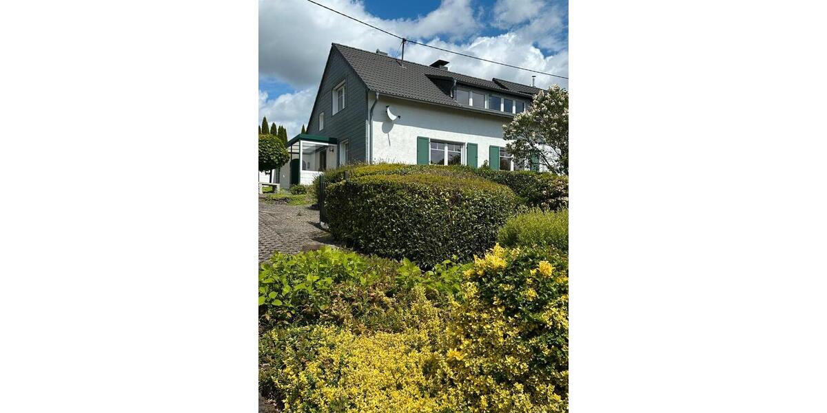 Doppelhaushälfte Wiehl - 5 Zimmer, 109 m&sup2;, 1.390&euro; | Angebot:26623933