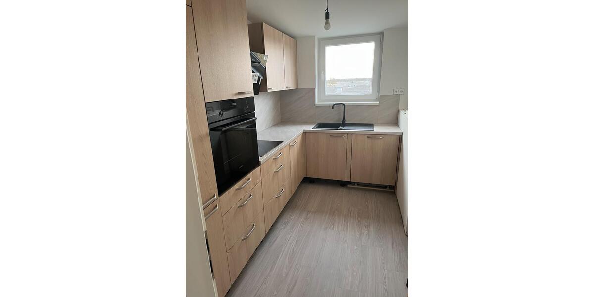 Dachgeschoßwohnung Neuhardenberg - 3 Zimmer, 87 m&sup2;, 609&euro; | Angebot:23699237