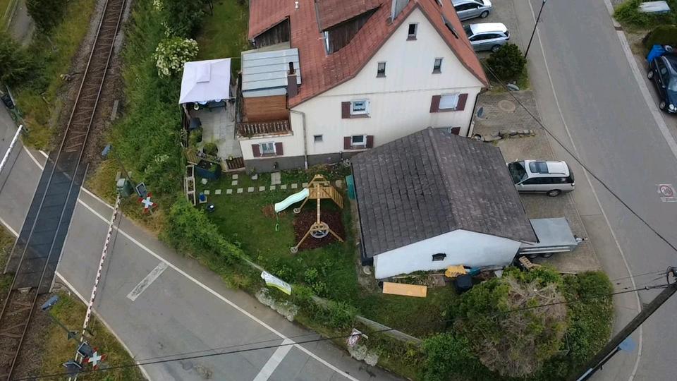 Einfamilienhaus Balingen - 10 Zimmer, 250 m&sup2;, 320.000&euro; | Angebot:26818472