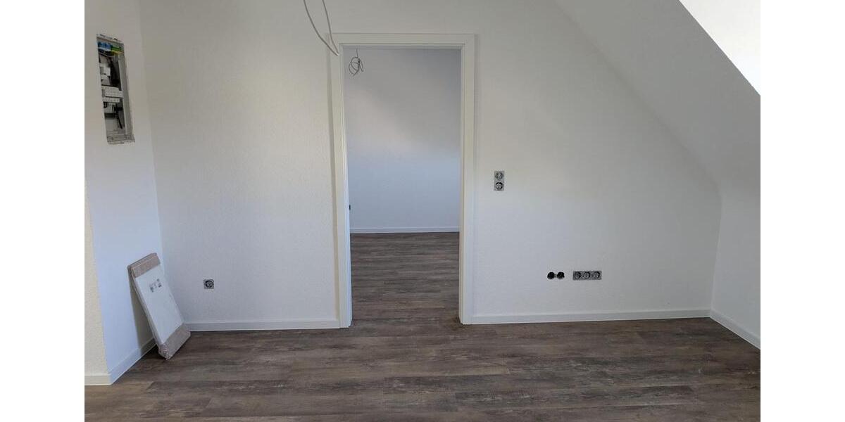 Dachgeschoßwohnung Ottweiler - 2 Zimmer, 53 m&sup2;, 650&euro; | Angebot:26385324