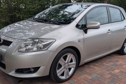 Toyota Auris 97.000 km 7.490 € Laußig OT Kossa 04849