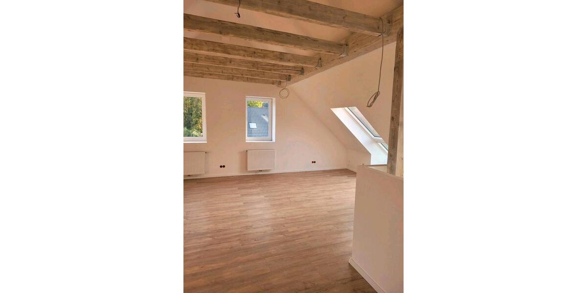 Dachgeschoßwohnung Schellerten - 3 Zimmer, 79 m&sup2;, 1.140&euro; | Angebot:26412857