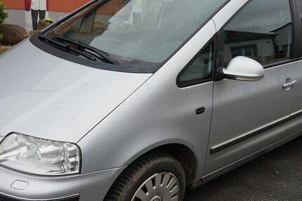 VW Sharan 273.000 km 3.100 &euro; Sangerhausen 06526